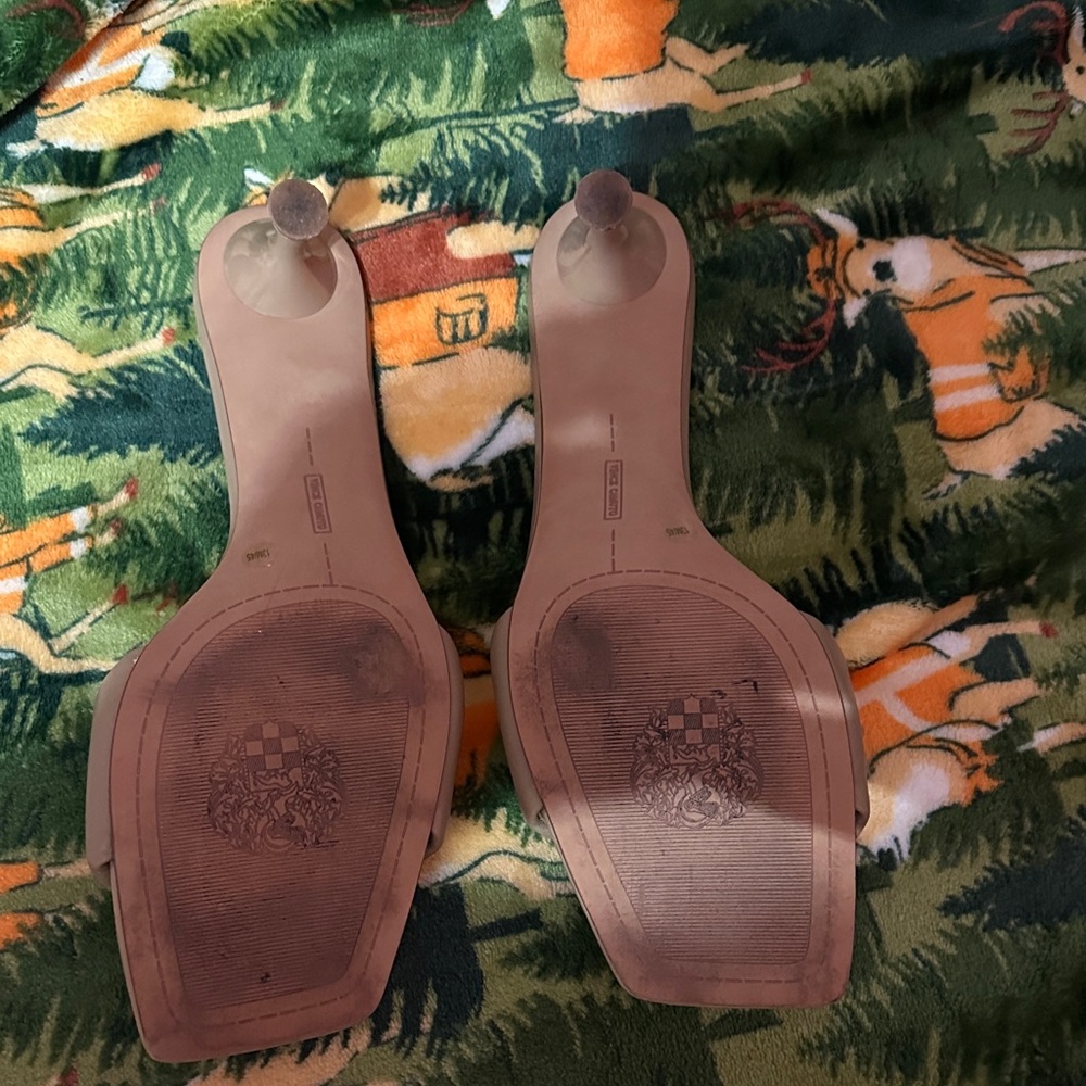 Vince Camuto Women's Beige Slide Sandals - Picture 3 of 3